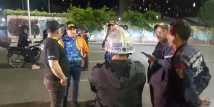 Bomberos de Caracas activan línea telefónica ante enjambre sísmico en el país