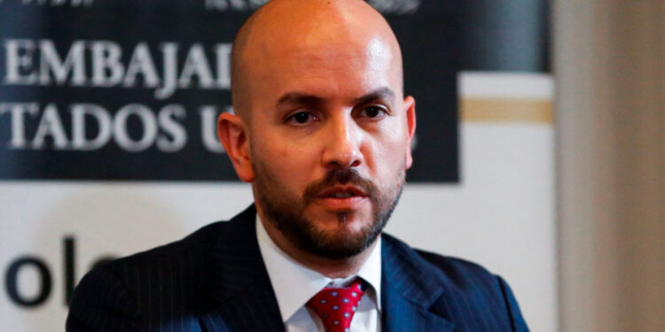 Exasesor de Biden acusó a EE.UU. de usar información falsa sobre buque en el Caribe