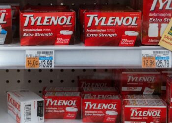 Trump se dispone a anunciar que el paracetamol en el embarazo eleva el riesgo de autismo