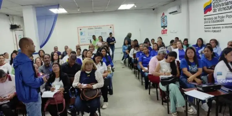 Venezuela da inicio al plan de formación docente para el período escolar 2025-2026