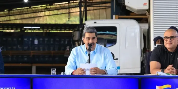 Maduro exige reestructuración del cuerpo técnico de la Vinotinto tras quedar fuera del Mundial