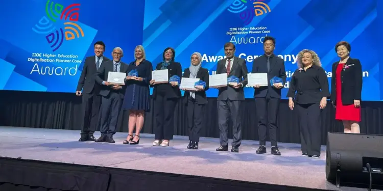 UCV recibe premio internacional por capacitar a docentes con tecnologías de vanguardia