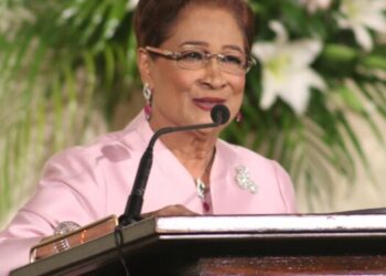 Primera ministra de Trinidad y Tobago niega planes de «invadir Venezuela» con EE.UU.