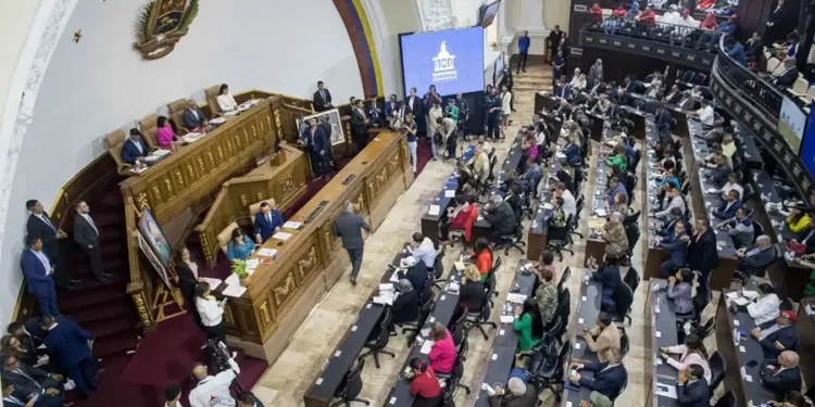 Parlamento de Venezuela aprueba en primera discusión un proyecto de cooperación con Rusia