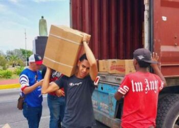 Ministerio de Salud entregó más de 350 mil insumos para los hospitales de La Guaira