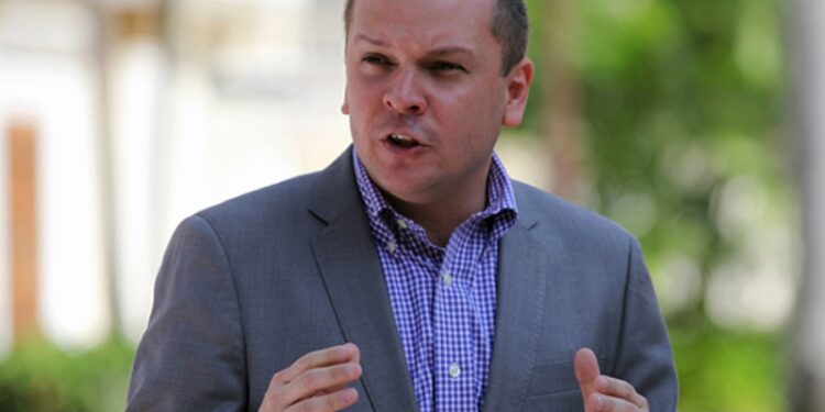 Medina pide a opositores dialogar sobre problemas que afectan a los venezolanos