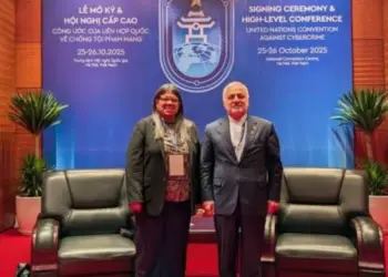 Venezuela e Irán fortalecen cooperación bilateral en Hanói