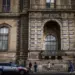 Dos detenidos por el millonario robo de joyas en el Museo de Louvre