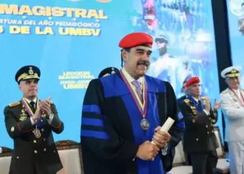 Maduro dice que ha recibido «mensajes de apoyo» de militares de otros países de Sudamérica