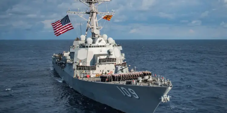 EE.UU. retiene en un buque de guerra a sobrevivientes del reciente ataque en el mar Caribe, según Reuters