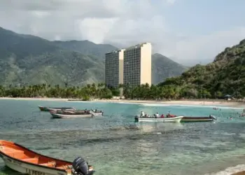 Venezuela recibe delegación de diez turoperadores españoles