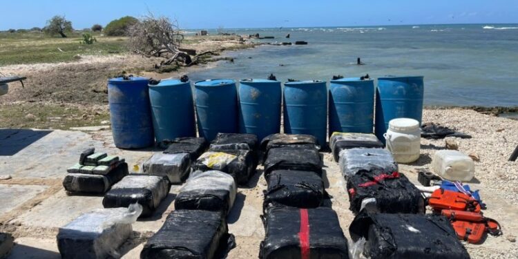 La Fuerza Armada Nacional incauta tres embarcaciones de «interés criminalístico»