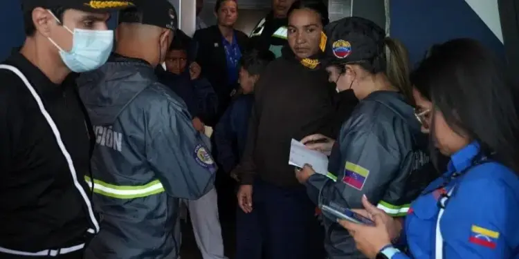 Venezuela recibe a 197 migrantes repatriados desde EEUU