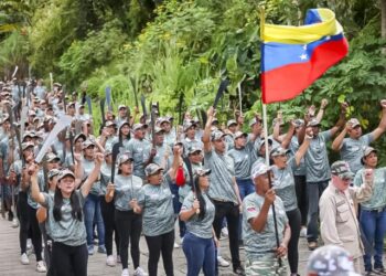 Venezuela activa plan de defensa en cuatro estados occidentales ante amenaza de EE.UU.