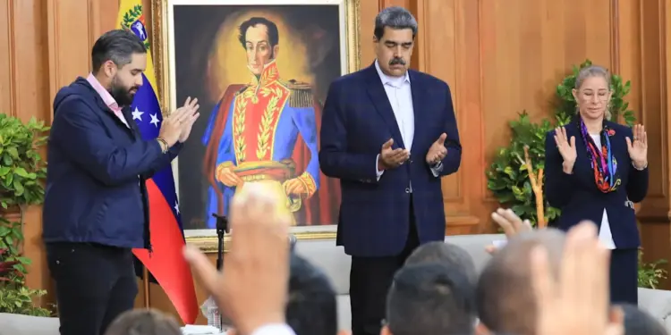 Maduro declara a Jesucristo como «dueño» de Venezuela en medio de tensiones con EE.UU.