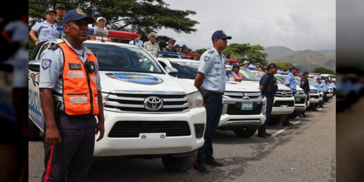 Ministro Diosdado Cabello dotó a Cuadrantes de Paz en Guarenas-Guatire