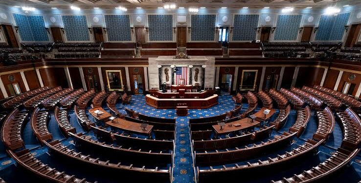 Gobierno Trump admite al Congreso que no puede justificar legalmente un ataque a Venezuela