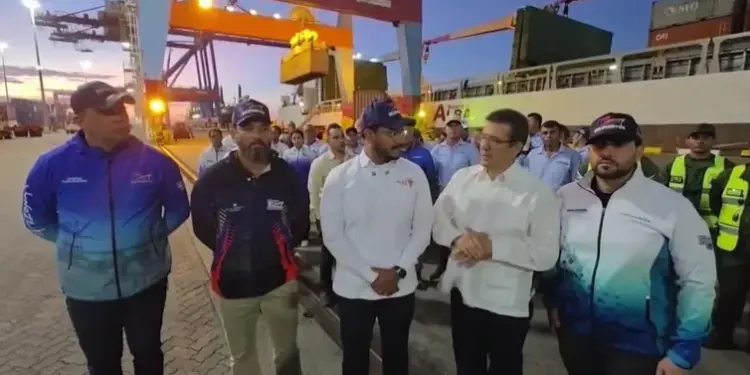 Venezuela envía buque con 5.000 toneladas de ayuda humanitaria a Cuba