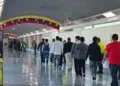 Maduro ordena activar un plan especial de vuelos para repatriar a venezolanos varados