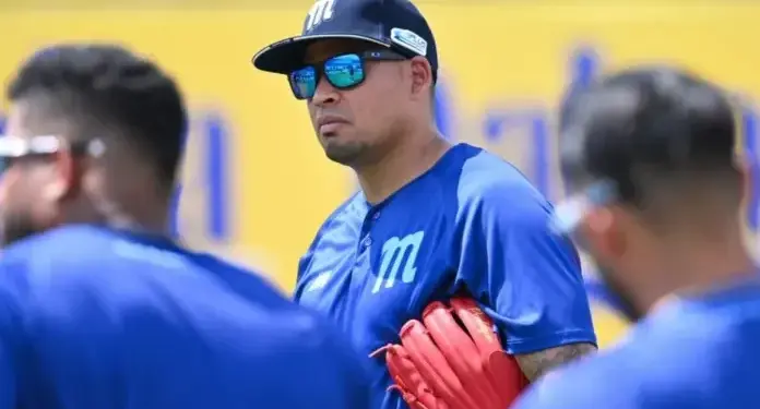 Magallanes designa a Mario Lissón como mánager interino tras salida de Eduardo Pérez