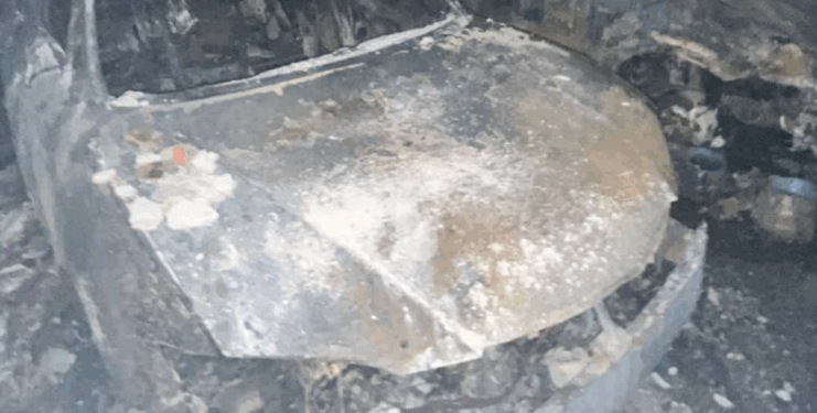 Un incendio quema 11 vehículos en un edificio de Santa Mónica