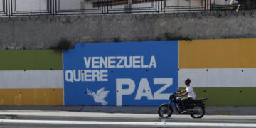 Comunas en Venezuela se preparan mientras aumenta la tensión con EEUU