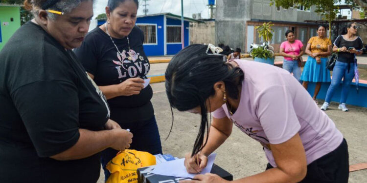 Continúan asambleas de calle para conformar Comités Bolivarianos de Base Integral
