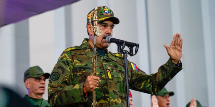 Maduro llama a la unidad en defensa de la patria: «Tendrá nuestra vida si es necesario»