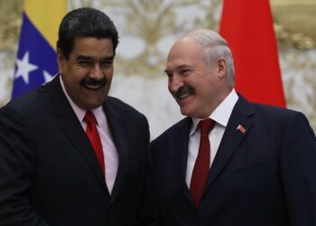 Lukashenko aboga por relaciones más «avanzadas» con Venezuela e invita a Maduro a su país