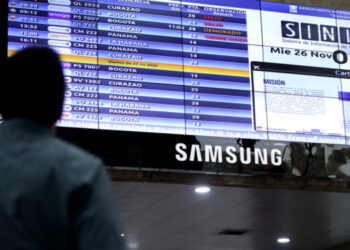 Al menos 6.000 afectados por vuelos suspendidos entre Madrid y Caracas