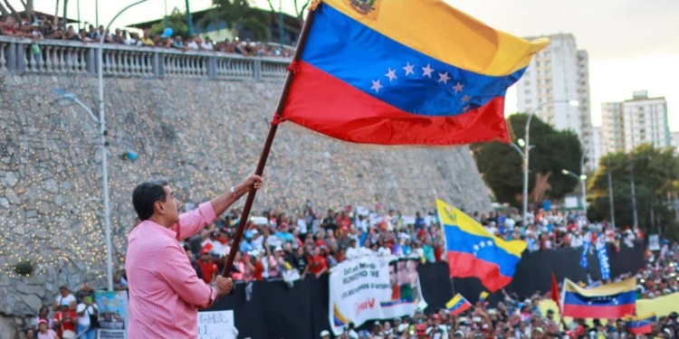 Maduro convoca movilización «permanente» frente a ejercicios de EEUU en Trinidad y Tobago