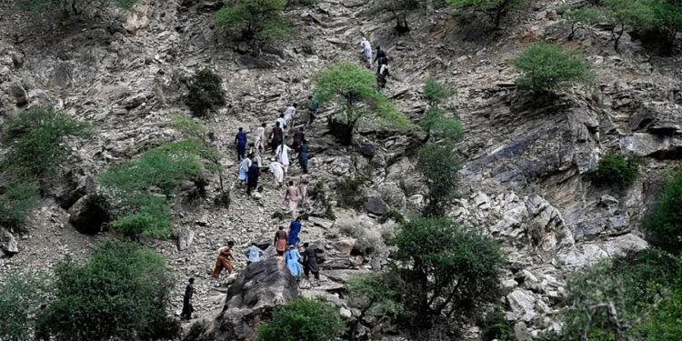 Un potente terremoto de magnitud 6,3 causa al menos 20 muertos y 260 heridos en Afganistán