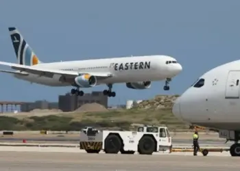 EEUU deporta a otros 136 migrantes a Venezuela en plena crisis de vuelos