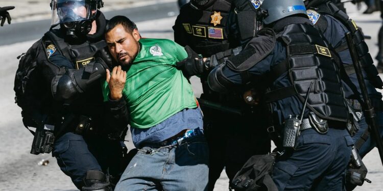 ICE ha arrestado a 75 mil inmigrantes sin antecedentes criminales, según datos