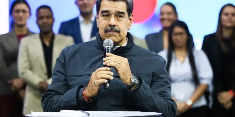 Maduro asegura que «bajo ninguna circunstancia» vivirá fuera de Venezuela