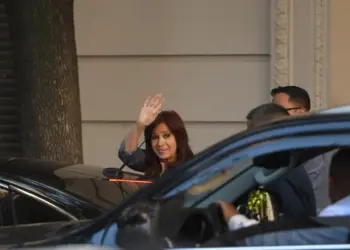 Expresidenta Cristina Fernández fue operada de urgencia por una apendicitis