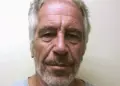 Departamento de Justicia de EE.UU. borró foto de Trump y Epstein de su web oficial