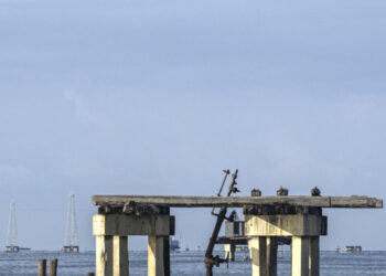 Estiman en 900 millones de dólares el crudo estancado en costas venezolanas