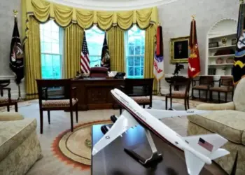 CNN: Trump convoca reunión en el Despacho Oval sobre Venezuela