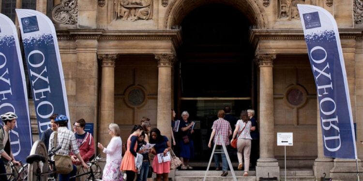 Universidad de Oxford calificó de ilegal agresión militar de EEUU a Venezuela