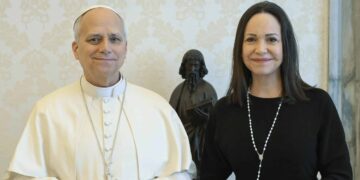 María Corina Machado pidió al papa «interceder por los presos y la transición» en Venezuela