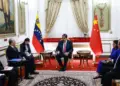 Maduro recibe en Miraflores a enviado especial de China
