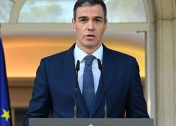 Sánchez dice que España no reconocerá una intervención que viola el derecho internacional