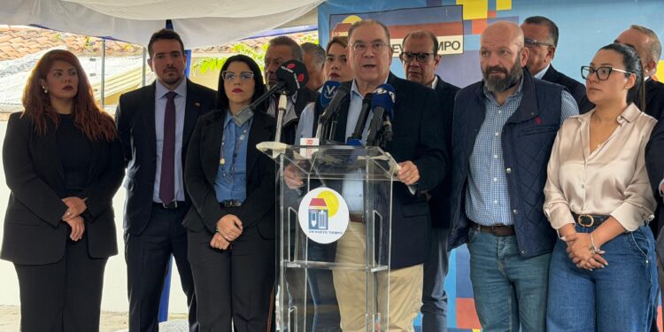 Luis Emilio Rondón: “Es urgente reconstrucción y reinstitucionalizacion de Venezuela”