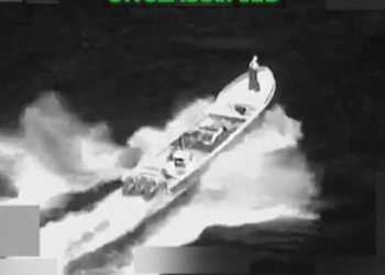 EEUU destruye embarcación en el Pacífico: dos muertos y un sobreviviente