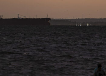 Zarpa el primer cargamento de crudo pesado hacia EEUU