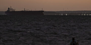 Zarpa el primer cargamento de crudo pesado hacia EEUU