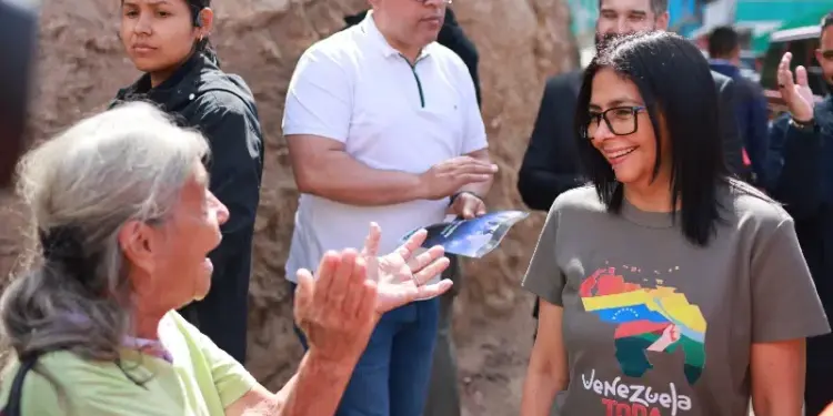 Delcy Rodríguez confirma ingresos de USD 300 millones por concepto de venta petrolera