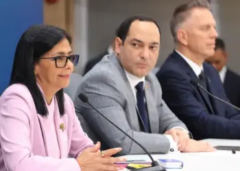 Delcy Rodríguez responde a secretario del Tesoro de USA: «Venezuela no acepta órdenes externas»