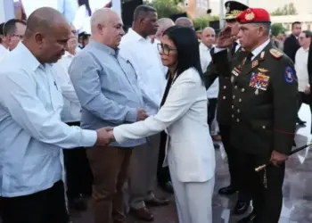 Desmienten pronto viaje de Delcy Rodríguez a USA